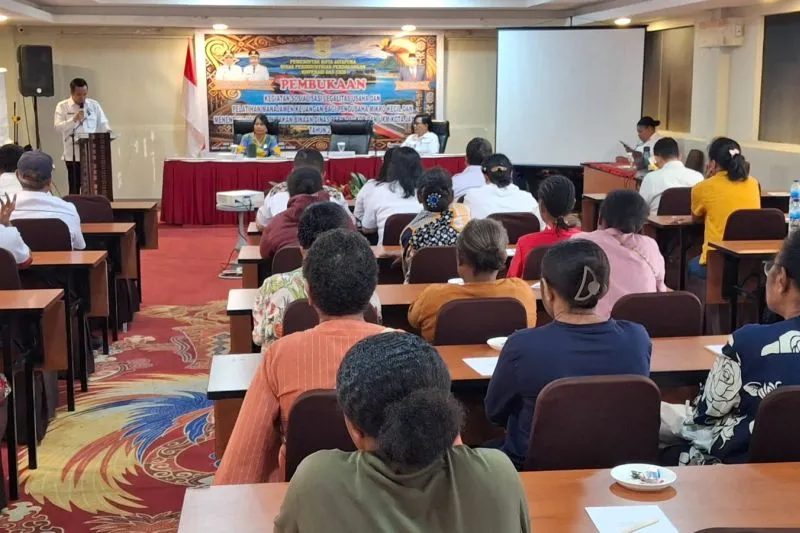 Rechtsscherping voor lokale economie: Ministerie van Justitie traint 40 MKB-ondernemers in Jayapura