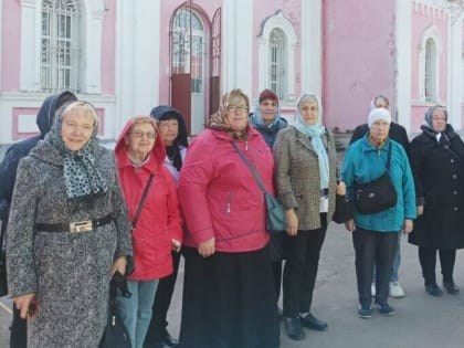 Активные долголеты из Каширы побывали с экскурсией в Павловском Посаде