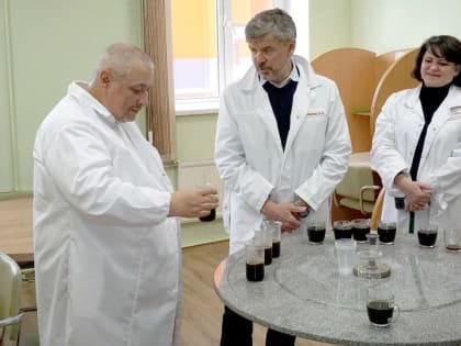 Александр Горбылев с рабочим визитом посетил «Московскую кофейню на паяхъ»