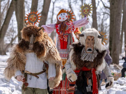 Масленица в Даровом: Кто такие ряженые?
