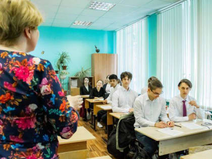 Одиннадцатиклассники Подольска сдали ЕГЭ по русскому языку