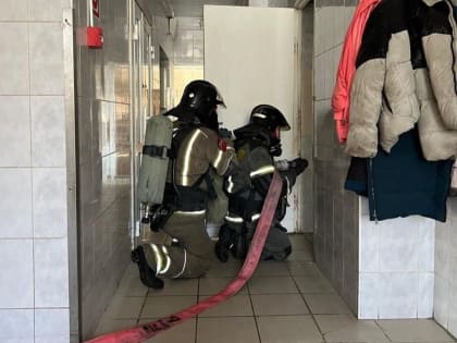 Спасатели потушили условный пожар в интернате Звенигорода