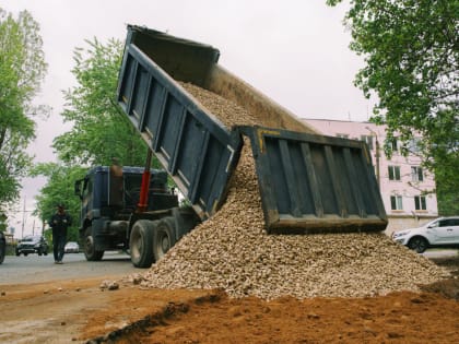 На улице Насосного завода в Щёлкове продолжаются дорожные работы
