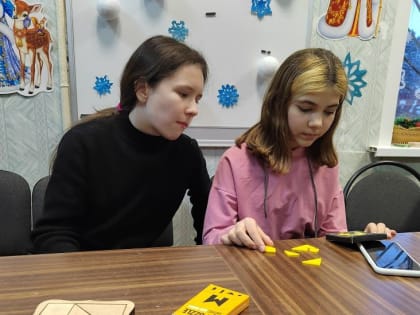 В Краснооктябрьской библиотеке занимались каллиграфией и леттерингом