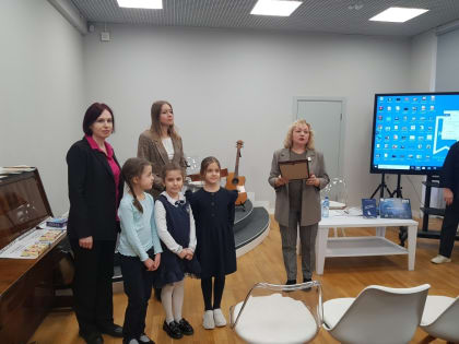 Награждение участников выставки «Мурманские дневники»