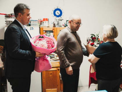 Партийцы поддерживают семью бойца в Лосино-Петровском