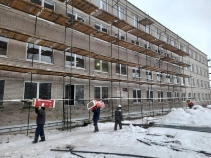 Фасадные работы начались в реконструируемом здании Воскресенского колледжа