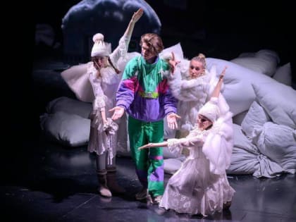 «Ночь перед Рождеством» и «Волшебные приключения Емели» в Подольском драматическом театре