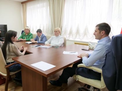 Владимир Волков во время личного приема жителей Люберец ответил на их вопросы