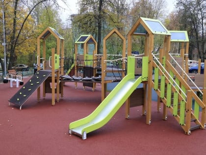 Завершена реконструкция детской игровой площадки по ул. Бондарева, 18 в Дзержинском