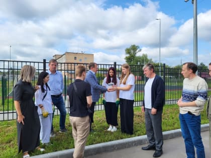 Помощь школьным учреждениям: акцию партии «Единая Россия» поддержал Эдуард Живцов