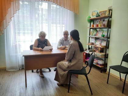 Депутат Мособлдумы ответила на вопросы жителей Люберец во время тематического приема
