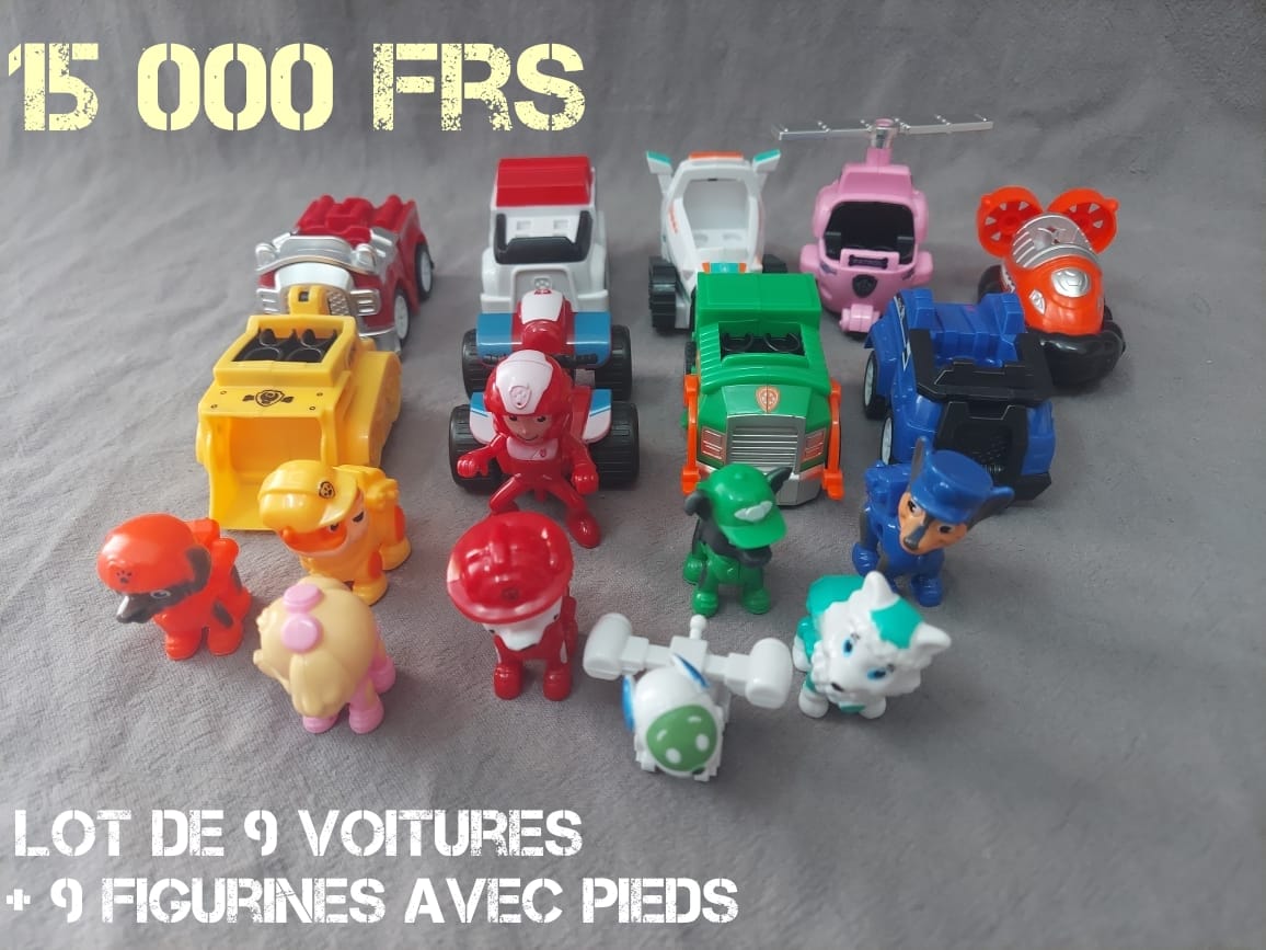 Lot de 9 voitures + 9  figurines avec pieds
