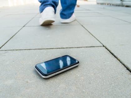 Тверитянин лишился крупной суммы после потери смартфона