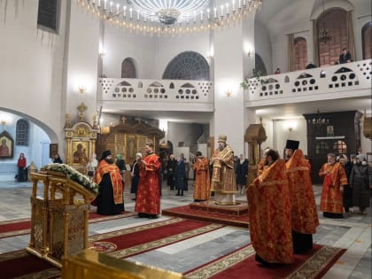 Митрополит Амвросий призвал современников иметь примером жизни новомучеников и исповедников Русской Церкви XX века