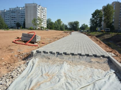 В Твери продолжается благоустройство скверов в Мигалово и на улице Хромова