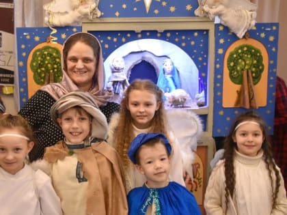 Юные артисты вертепного театра «Христославы» выступили в Вознесенском Оршином монастыре