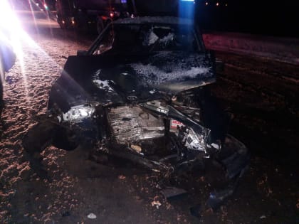 В столкновении «Лады» и Mercedes в Тверской области пострадал один человек