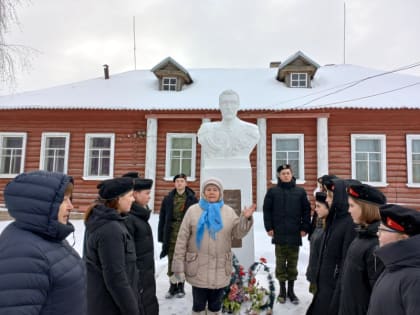 Памяти вице-адмирала Владимира Алексеевича Корнилова посвящается