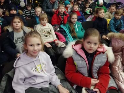 Благодарим за новогодний спектакль!