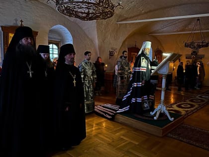 Во вторник первой седмицы Поста митрополит Амвросий совершил чтение Покаянного канона в Свято-Успенском Старицком монастыре