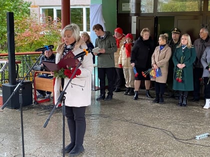 В гимназии Осташкова открыли мемориальные доски в честь погибших на СВО земляков