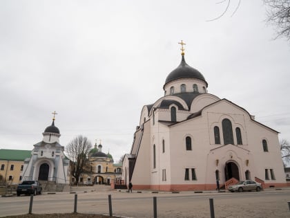 Накануне Пятой Недели Поста митрополит Амвросий призвал к сугубым молитвам за братию и прихожан Киево-Печерской лавры