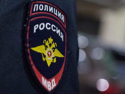 В Твери мужчина украл из подъезда детскую коляску