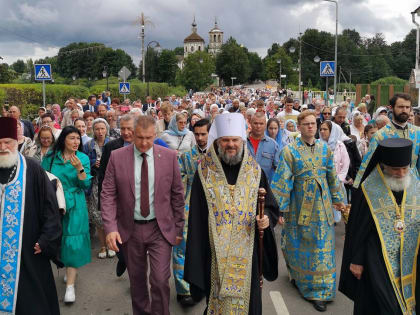 Глава Тверской митрополии посетил Торопец по случаю празднования  Корсунской иконы Божией Матери и дня города