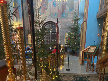 Украшение храма к Празднику Рождества Христова.