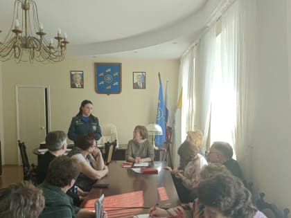 21 марта комиссией ГУ МЧС России по Тверской области проведен смотр готовности сил и средств Торжокского района по  предупреждению и ликвидации чрезвычайных ситуаций, связанных с в