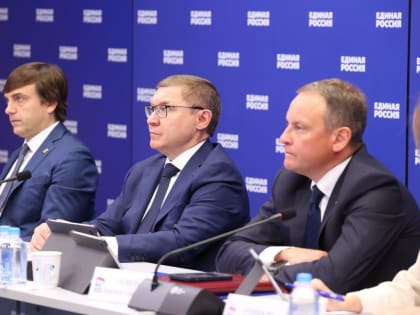 Владимир Якушев: «Единая Россия» проведёт традиционную акцию «Собери ребёнка в школу»