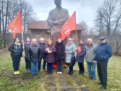 Празднование дня рождения Михаила Калинина в Верхней Троице