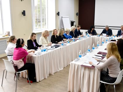 Комитет Законодательного Собрания провёл круглый стол по поддержке предпринимательства в новых экономических условиях