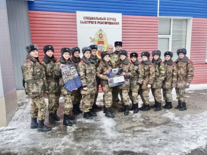 В Твери школьники побывали в отряде СОБР