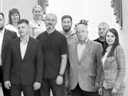 ПОМОГАТЬ, И НЕ ТОЛЬКО СОВЕТОМ