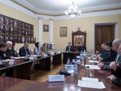 В Епархиальном управлении прошла рабочая встреча по вопросам продолжения воссоздания Спасо-Преображенского собора и прилегающей территории