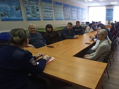 Профилактическая беседа с работниками Бологовского подразделения Октябрьского УЦПК и с работниками эксплуатационного вагонного депо Бологое