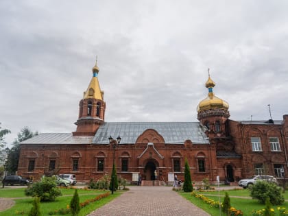 Престольные торжества прошли в храме Владимирской иконы Божией Матери в Твери