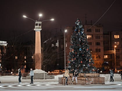 В Твери продолжают работать катки