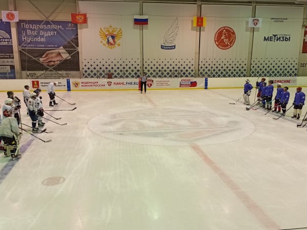Второй турнир чемпионата Калининского района по хоккею среди взрослых команд