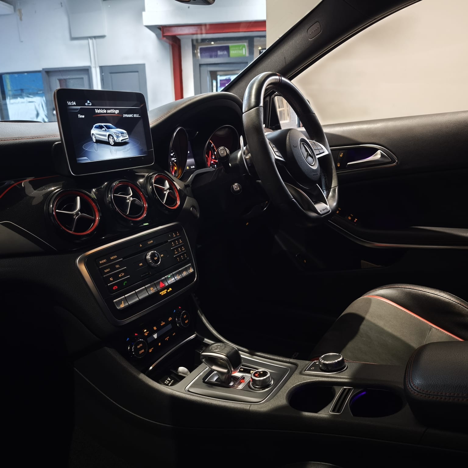 Mercedes-Benz GLA 45 AMG