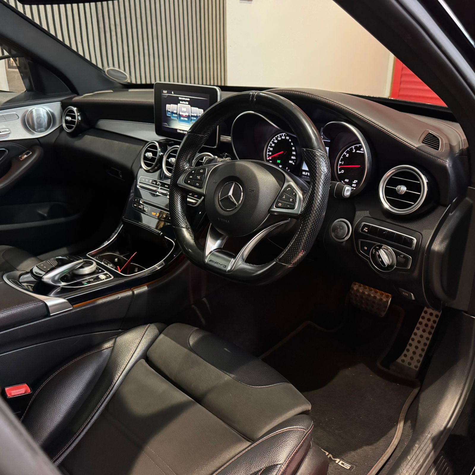 Mercedes-Benz C43 AMG