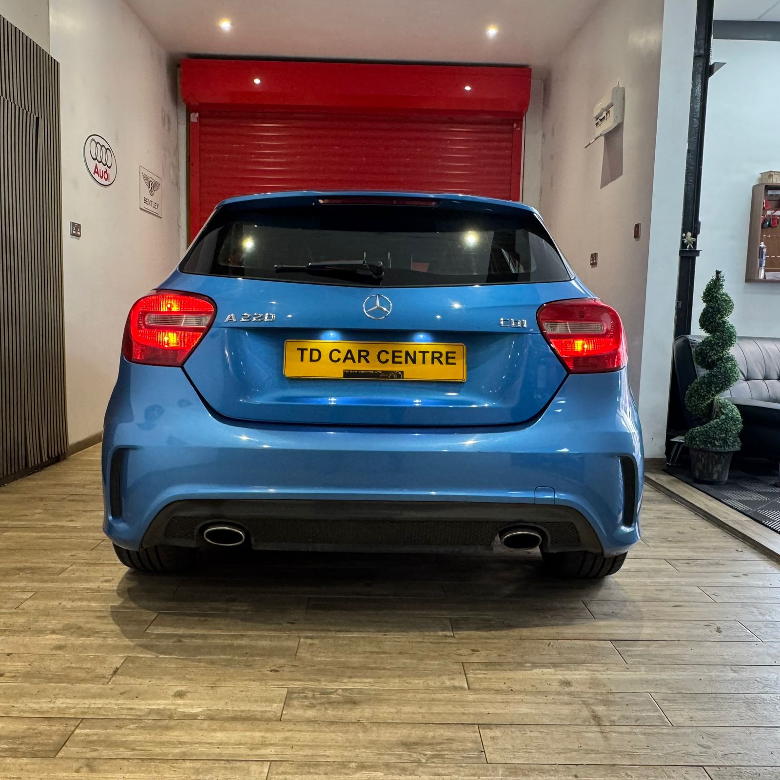 Mercedes-Benz A220