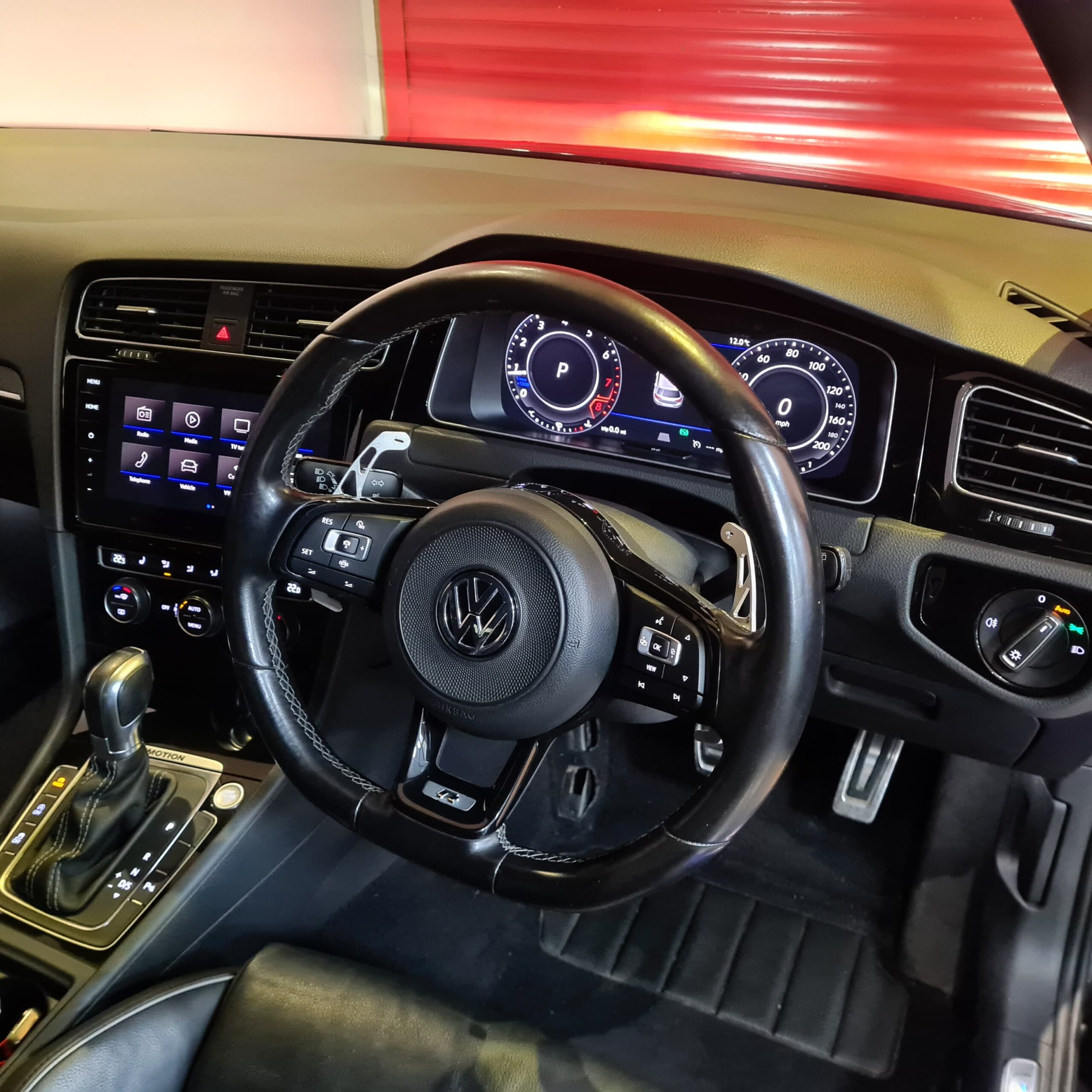 Volkswagen Golf R