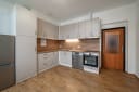 Pronájem bytu 2+1 se zcela novou kuchyní, 55 m² – Villa Laura, centrum Mariánských Lázní — náhled videa