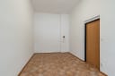 Pronájem bytu 2+1 se zcela novou kuchyní, 55 m² – Villa Laura, centrum Mariánských Lázní — foto 13