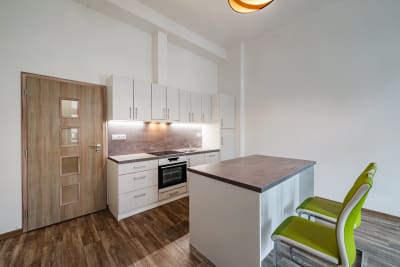 Apartment 2+kk, 43m², Boženy Němcové, Mariánské Lázně — photo 3