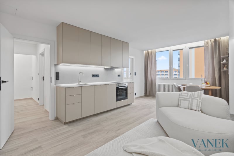 Rental of a luxuriously renovated 2-bedroom apartment (2+kk), Grégrova Street — photo 19