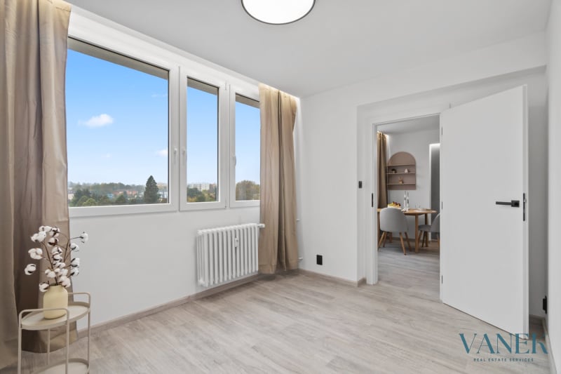 Rental of a luxuriously renovated 2-bedroom apartment (2+kk), Grégrova Street — photo 14
